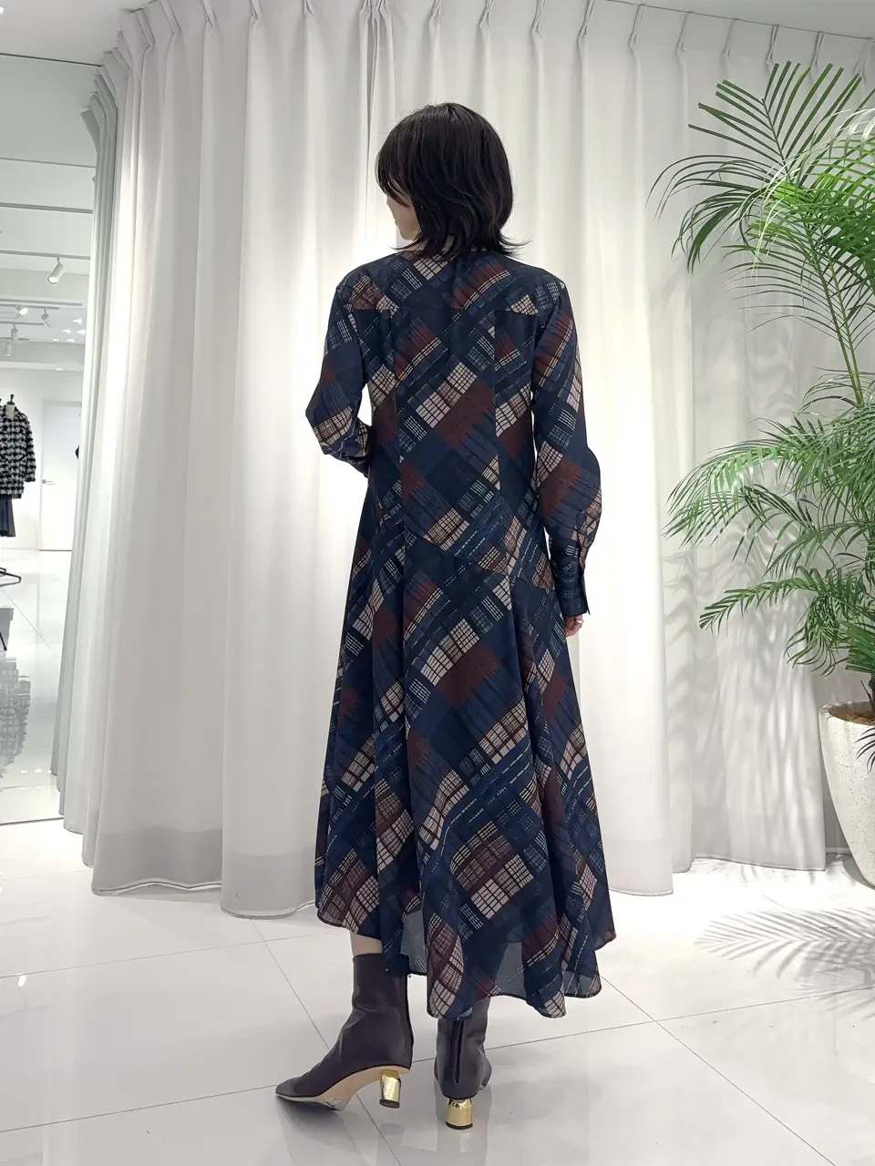GRACE CONTINENTAL Hikaru Okada コーディネート画像