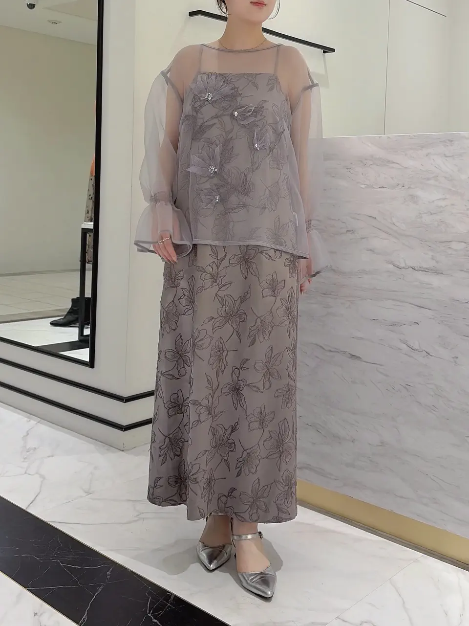 GRACE CONTINENTAL SASAKI コーディネート画像