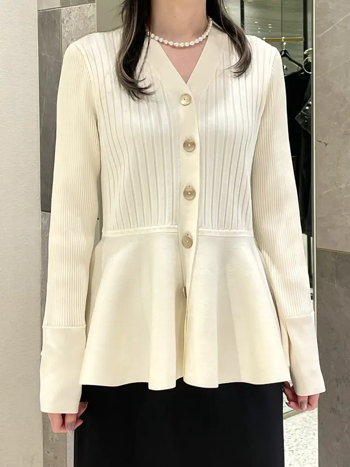 GRACE CONTINENTAL 三浦　芙優 コーディネート画像