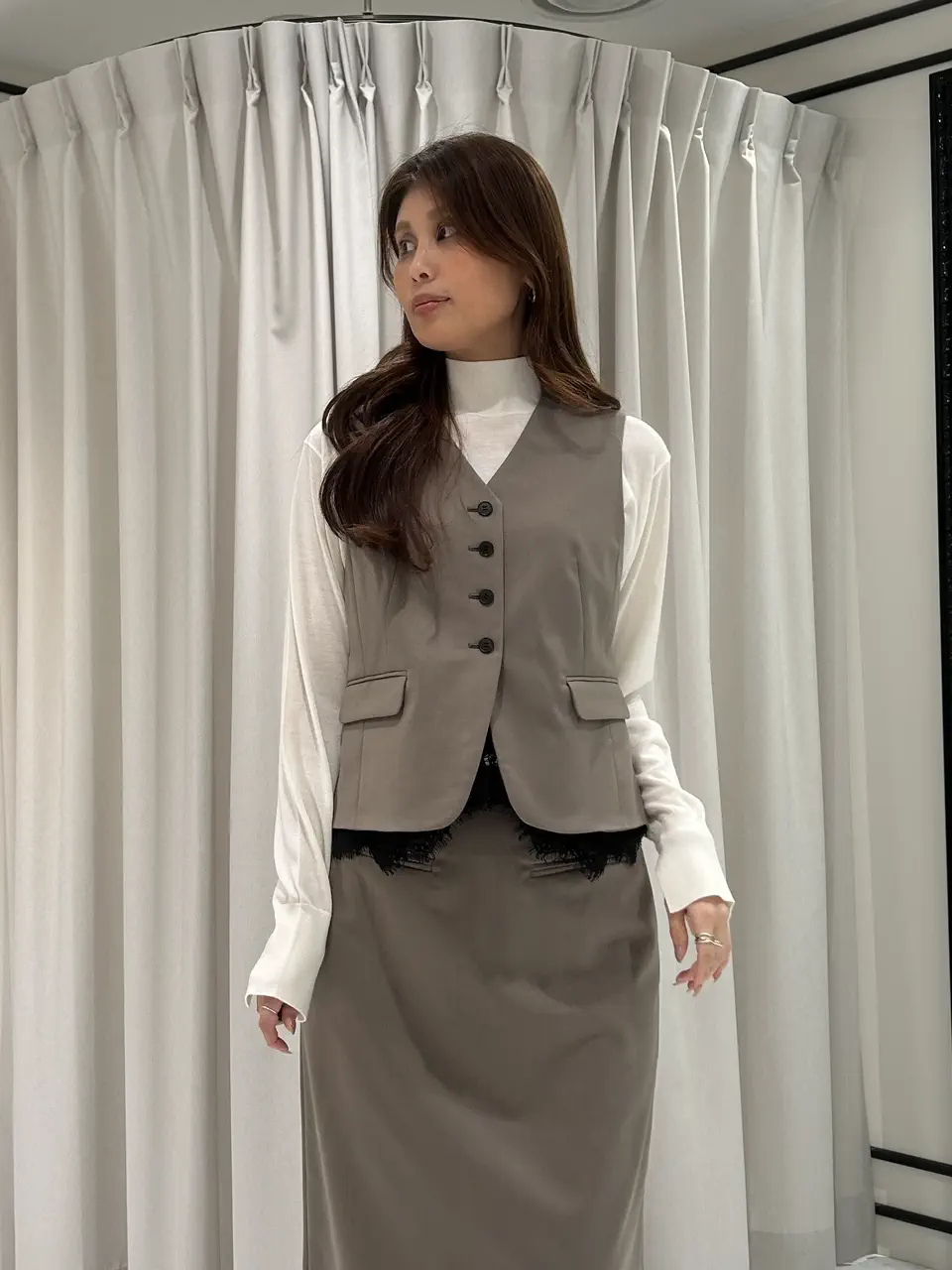 GRACE CONTINENTAL 志田　悠 コーディネート画像