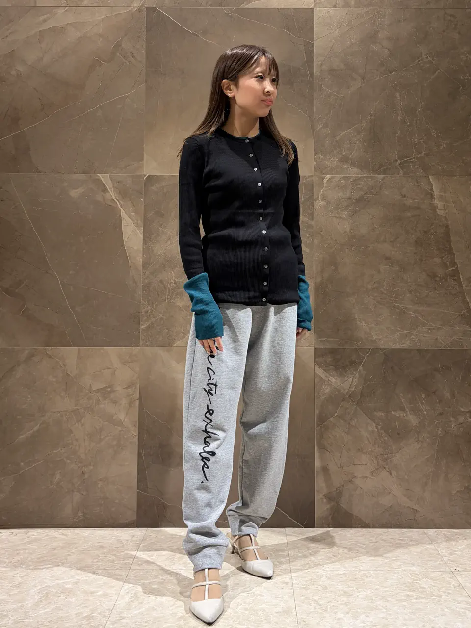  Hata Haruna コーディネート画像