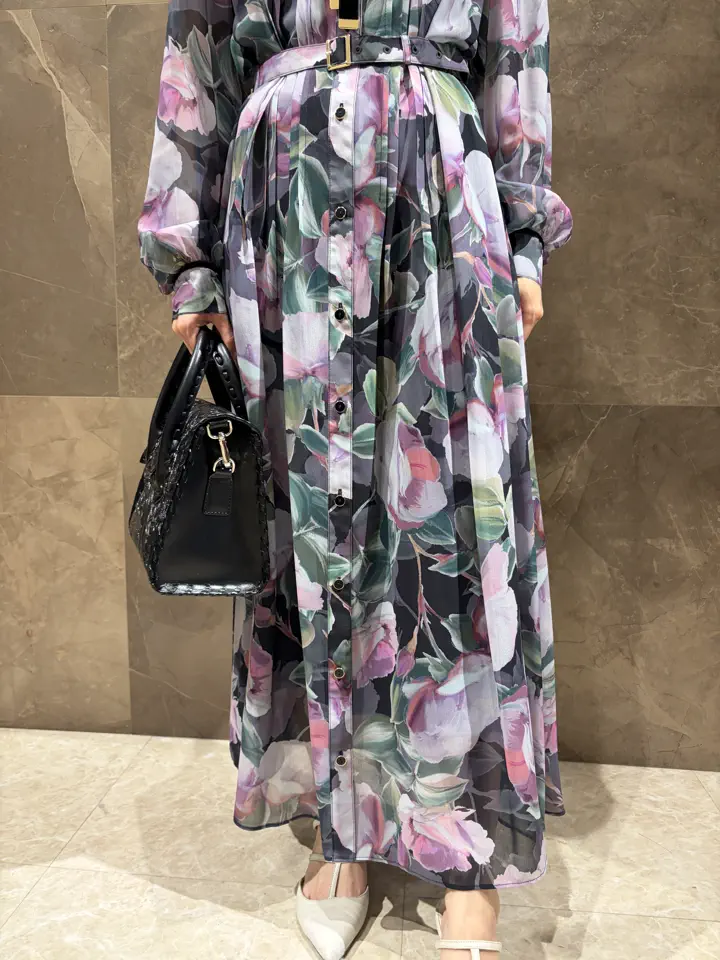 GRACE CONTINENTAL Hata Haruna コーディネート画像