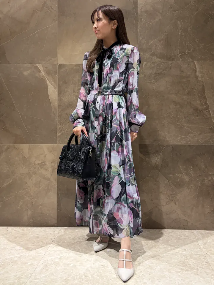 GRACE CONTINENTAL Hata Haruna コーディネート画像