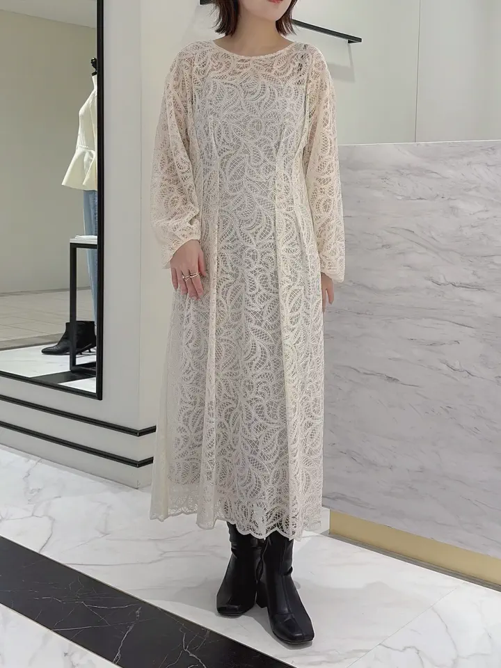 GRACE CONTINENTAL SASAKI コーディネート画像