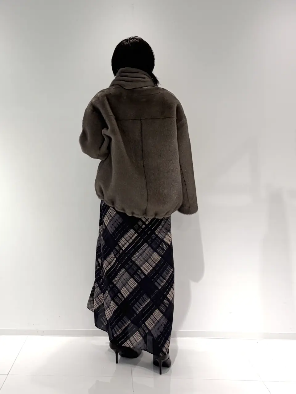 GRACE CONTINENTAL Hikaru Okada コーディネート画像