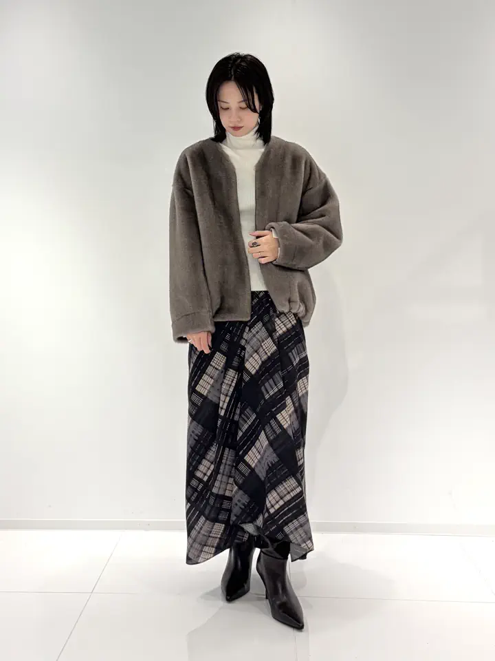 GRACE CONTINENTAL Hikaru Okada コーディネート画像