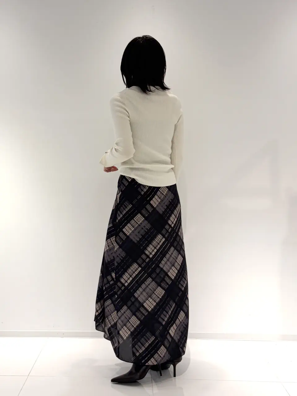 GRACE CONTINENTAL Hikaru Okada コーディネート画像