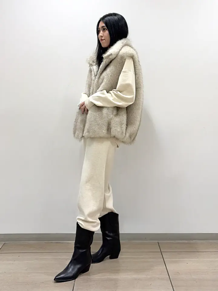 GRACE CONTINENTAL yoshi コーディネート画像