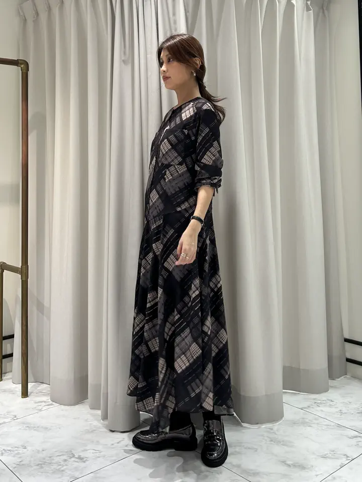 GRACE CONTINENTAL 志田　悠 コーディネート画像