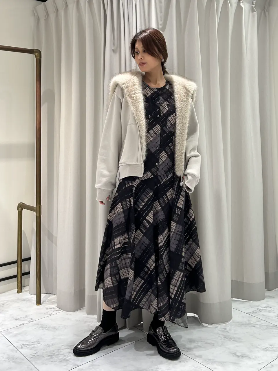 GRACE CONTINENTAL 志田　悠 コーディネート画像