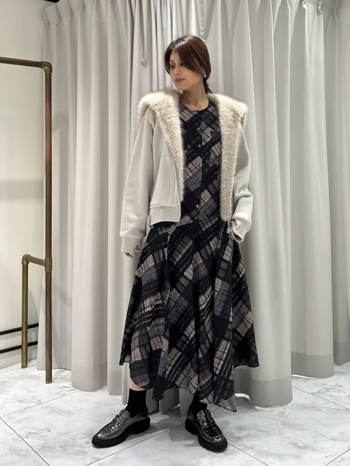 GRACE CONTINENTAL 志田　悠 コーディネート画像