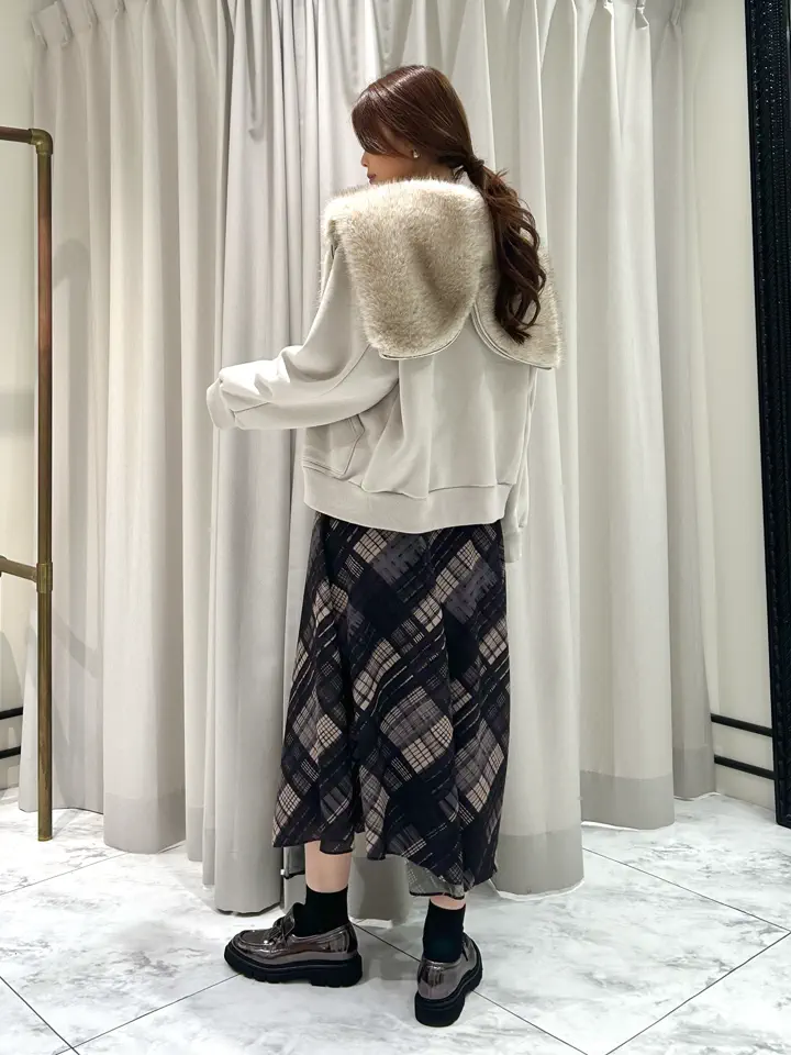 GRACE CONTINENTAL 志田　悠 コーディネート画像