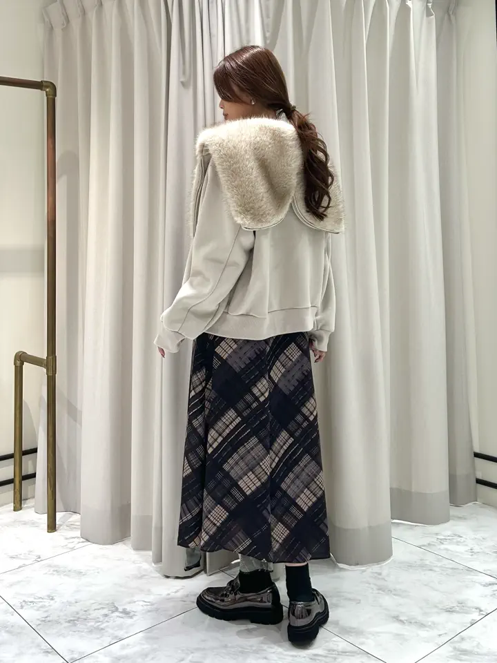 GRACE CONTINENTAL 志田　悠 コーディネート画像