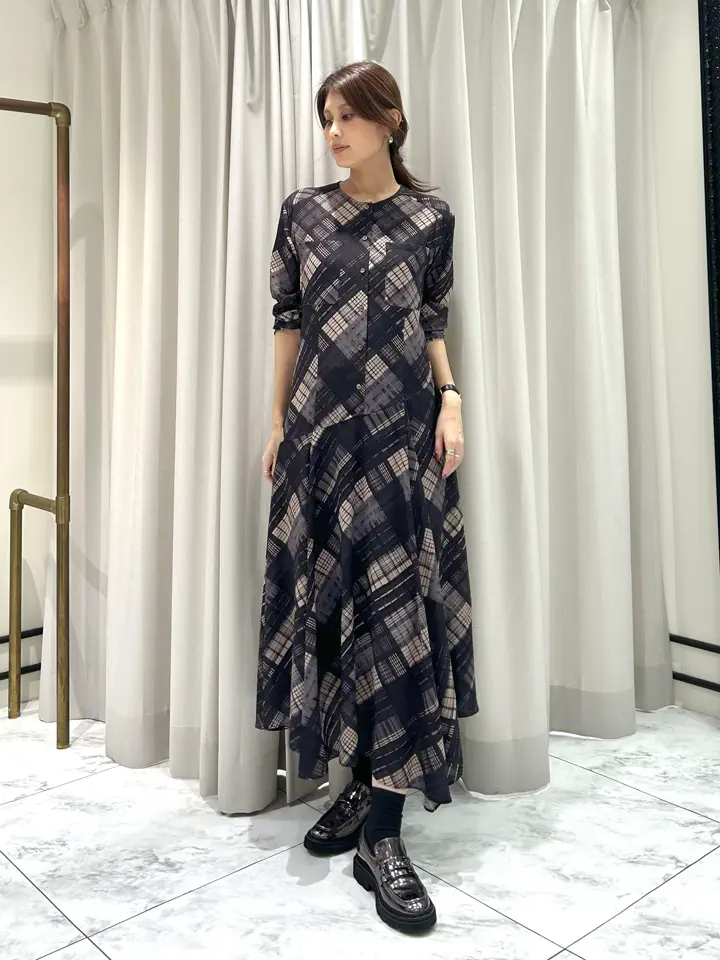 GRACE CONTINENTAL 志田　悠 コーディネート画像