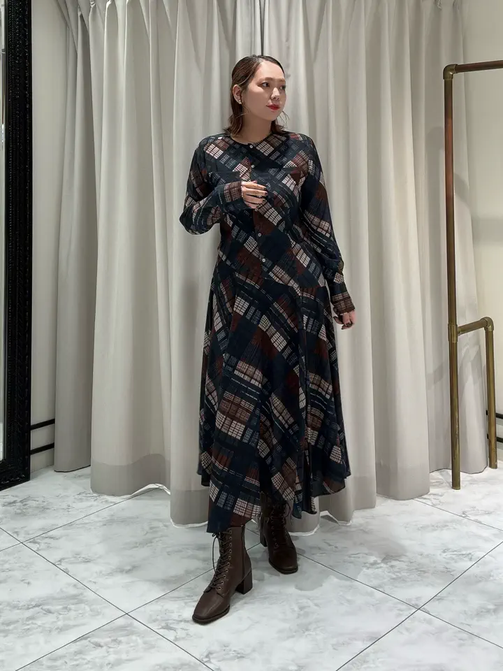 GRACE CONTINENTAL Izumi コーディネート画像