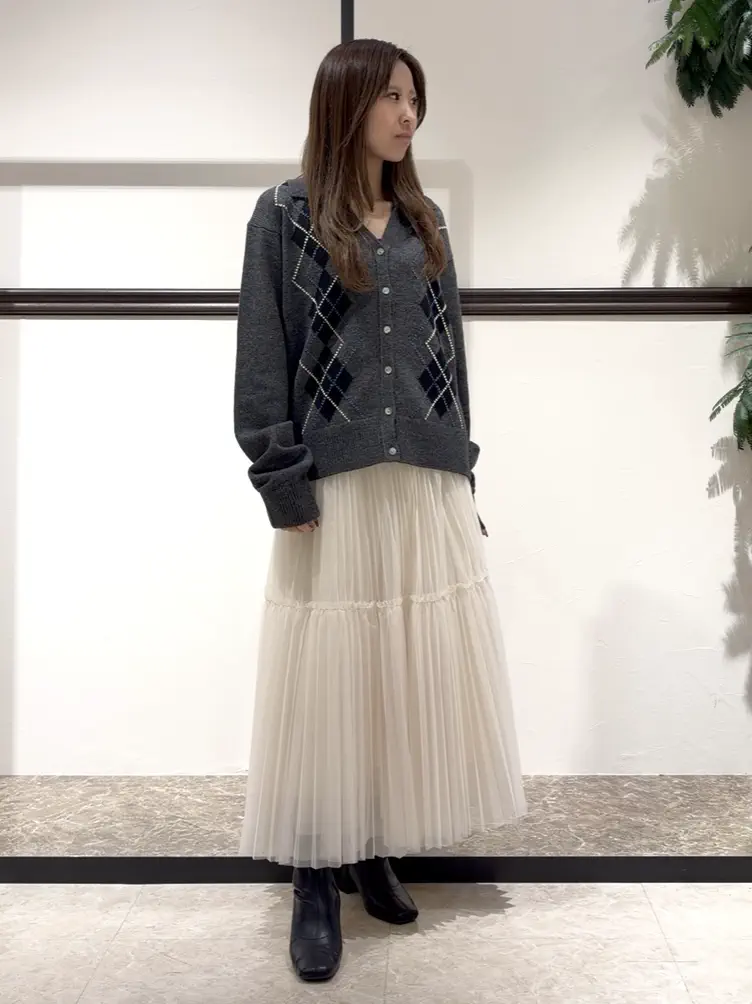  Hata Haruna コーディネート画像