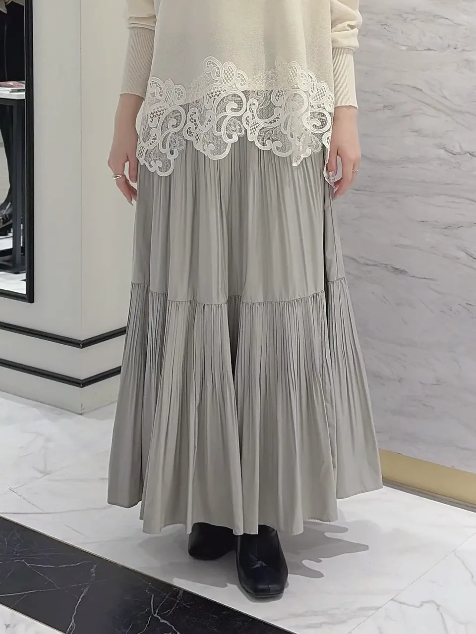 GRACE CONTINENTAL SASAKI コーディネート画像
