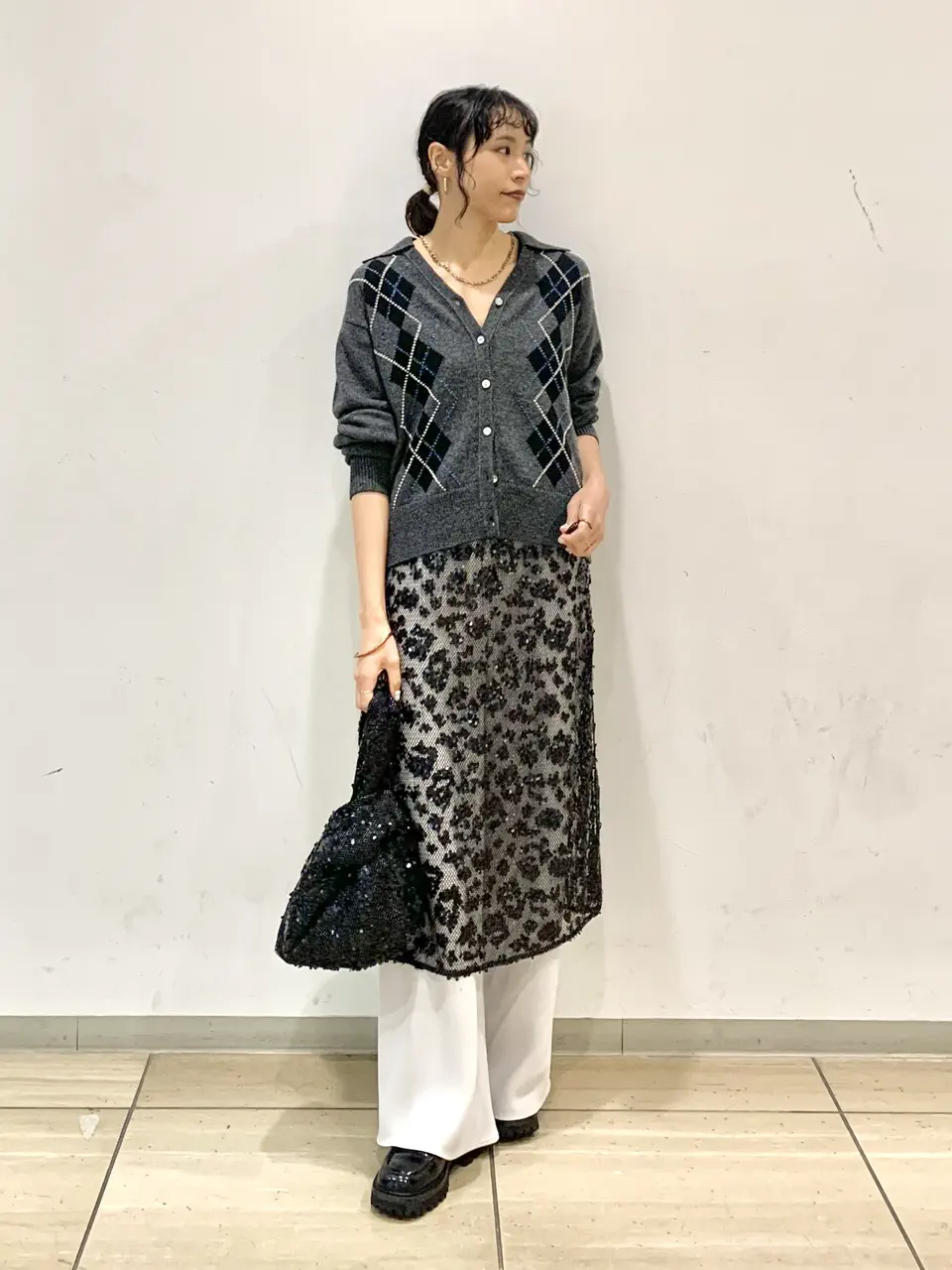  haruka iwasaki コーディネート画像