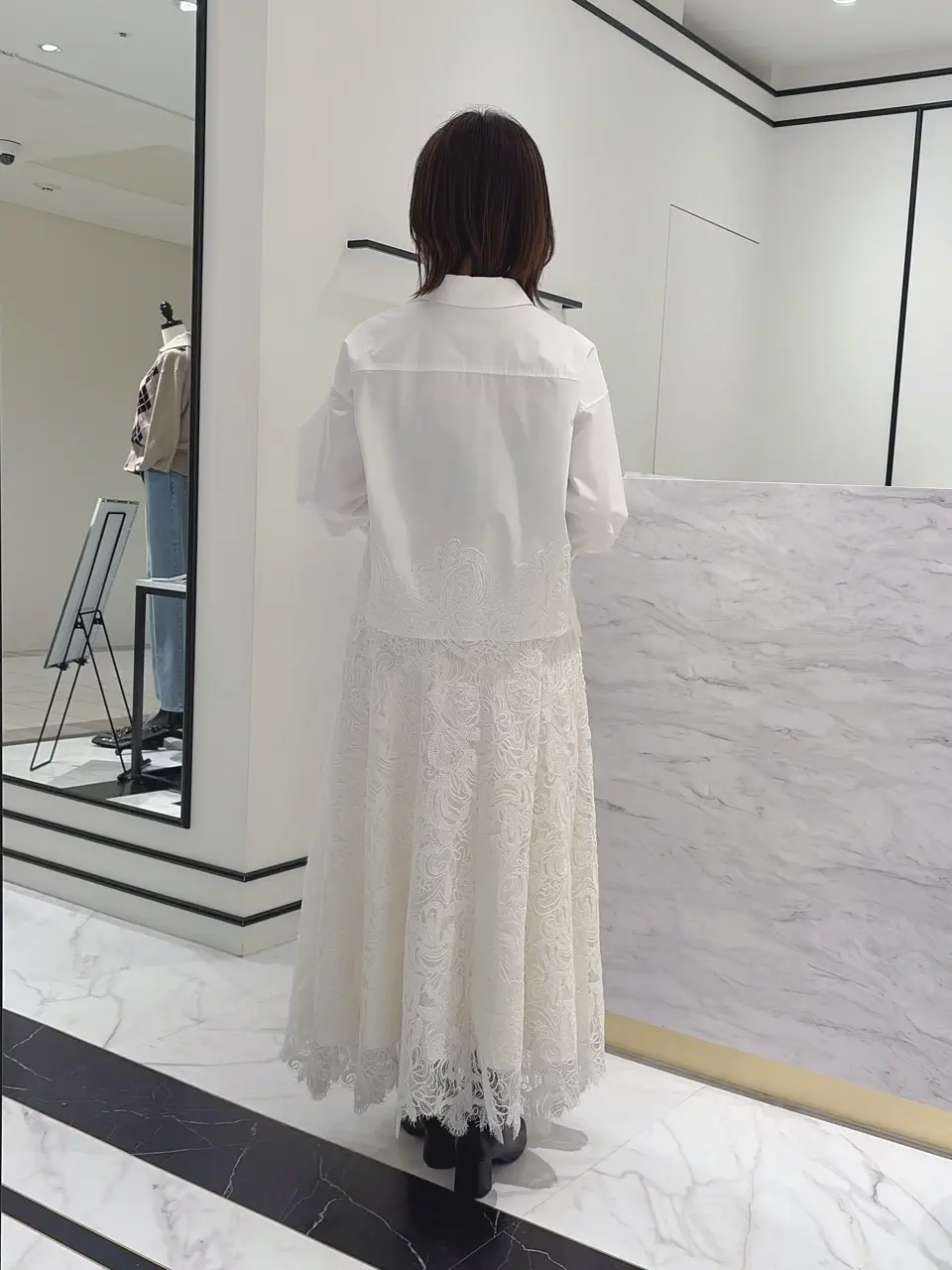 GRACE CONTINENTAL SASAKI コーディネート画像