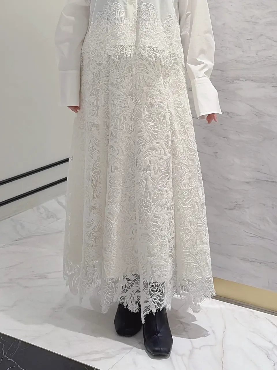 GRACE CONTINENTAL SASAKI コーディネート画像