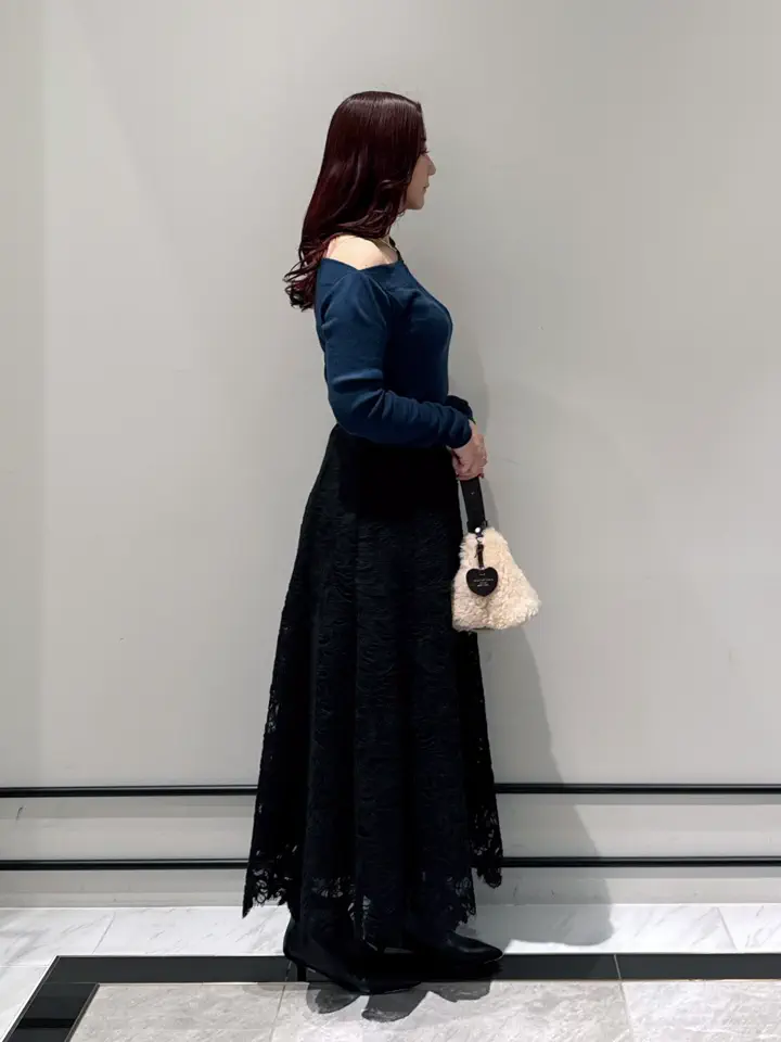 GRACE CONTINENTAL MOMOKO コーディネート画像