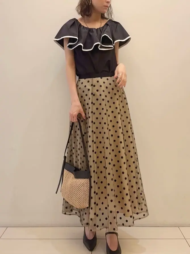 GRACE CONTINENTAL The Banquet 亀田 未希 コーディネート画像