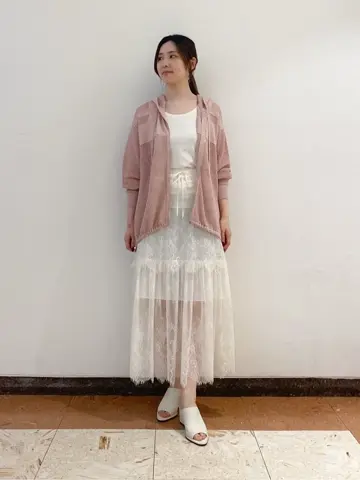 GRACE CONTINENTAL The Banquet mikiho コーディネート画像