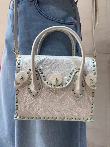 GRACE CONTINENTAL The Banquet 近藤　紫織 コーディネート画像