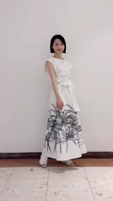 GRACE CONTINENTAL The Banquet yuri コーディネート画像