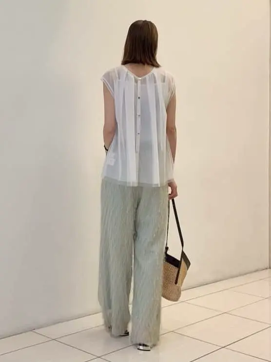 GRACE CONTINENTAL The Banquet 亀田 未希 コーディネート画像