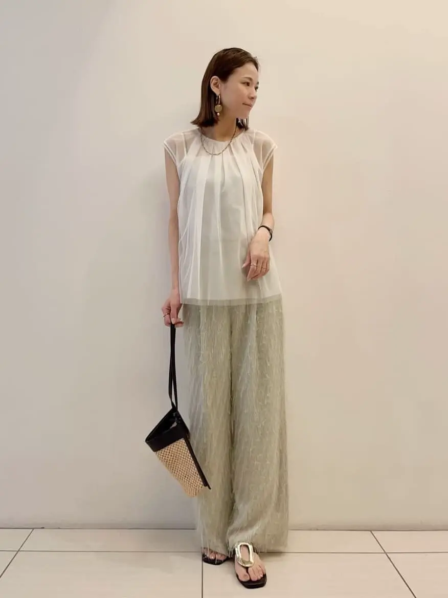 GRACE CONTINENTAL The Banquet 亀田 未希 コーディネート画像