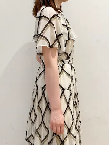 GRACE CONTINENTAL The Banquet mikiho コーディネート画像