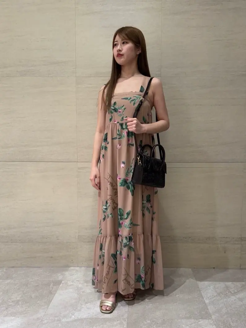 GRACE CONTINENTAL The Banquet 近藤　紫織 コーディネート画像