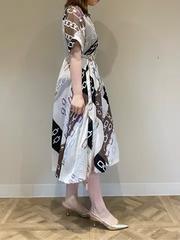 GRACE CONTINENTAL The Banquet mikiho コーディネート画像