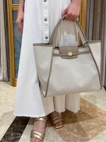 GRACE CONTINENTAL The Banquet 近藤　紫織 コーディネート画像