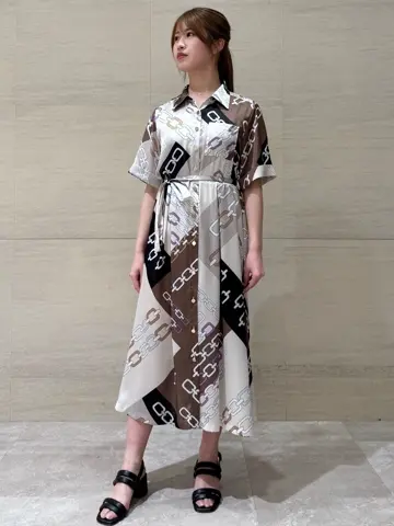 GRACE CONTINENTAL The Banquet 近藤　紫織 コーディネート画像