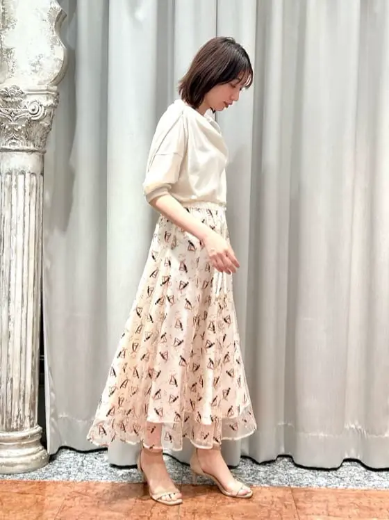 GRACE CONTINENTAL The Banquet eri コーディネート画像