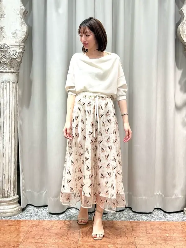 GRACE CONTINENTAL The Banquet eri コーディネート画像