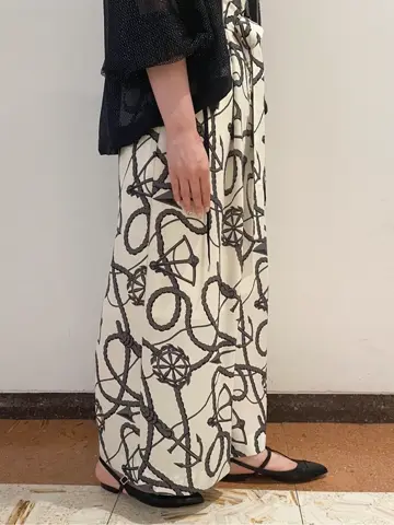 GRACE CONTINENTAL The Banquet mikiho コーディネート画像