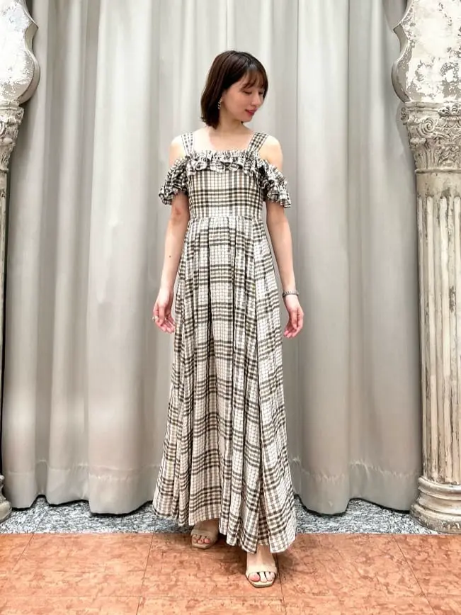 GRACE CONTINENTAL The Banquet eri コーディネート画像