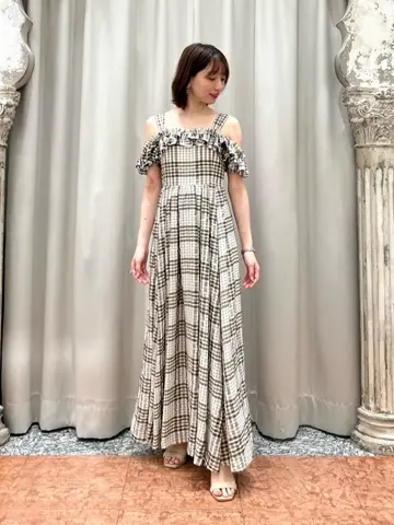 GRACE CONTINENTAL The Banquet eri コーディネート画像