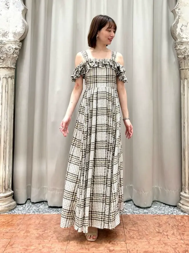 GRACE CONTINENTAL The Banquet eri コーディネート画像