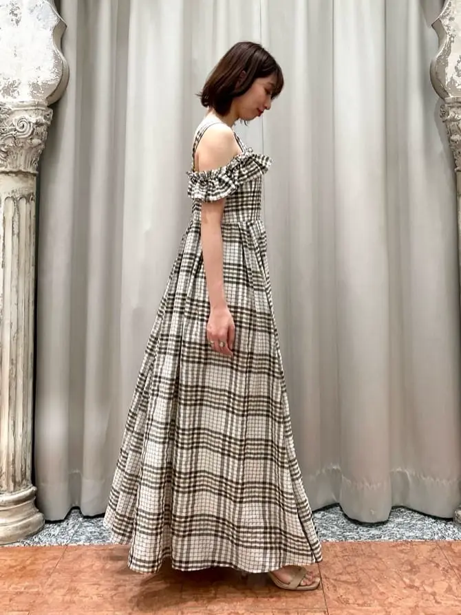 GRACE CONTINENTAL The Banquet eri コーディネート画像