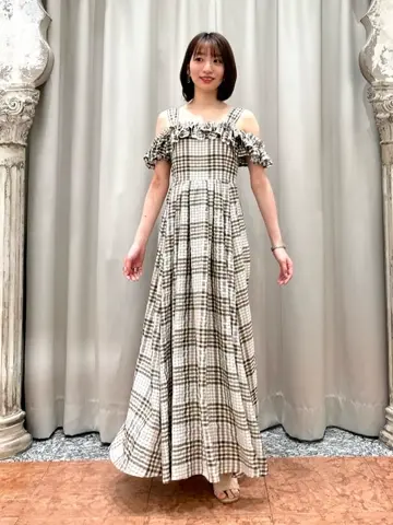 GRACE CONTINENTAL The Banquet eri コーディネート画像