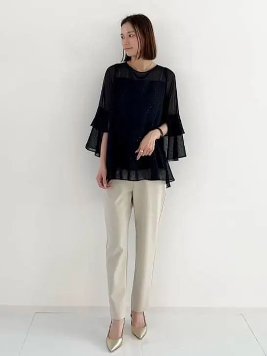 GRACE CONTINENTAL The Banquet 亀田 未希 コーディネート画像