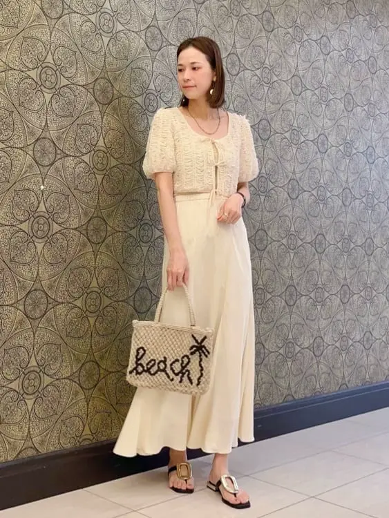 GRACE CONTINENTAL The Banquet 亀田 未希 コーディネート画像