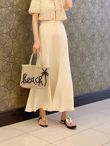 GRACE CONTINENTAL The Banquet 亀田 未希 コーディネート画像