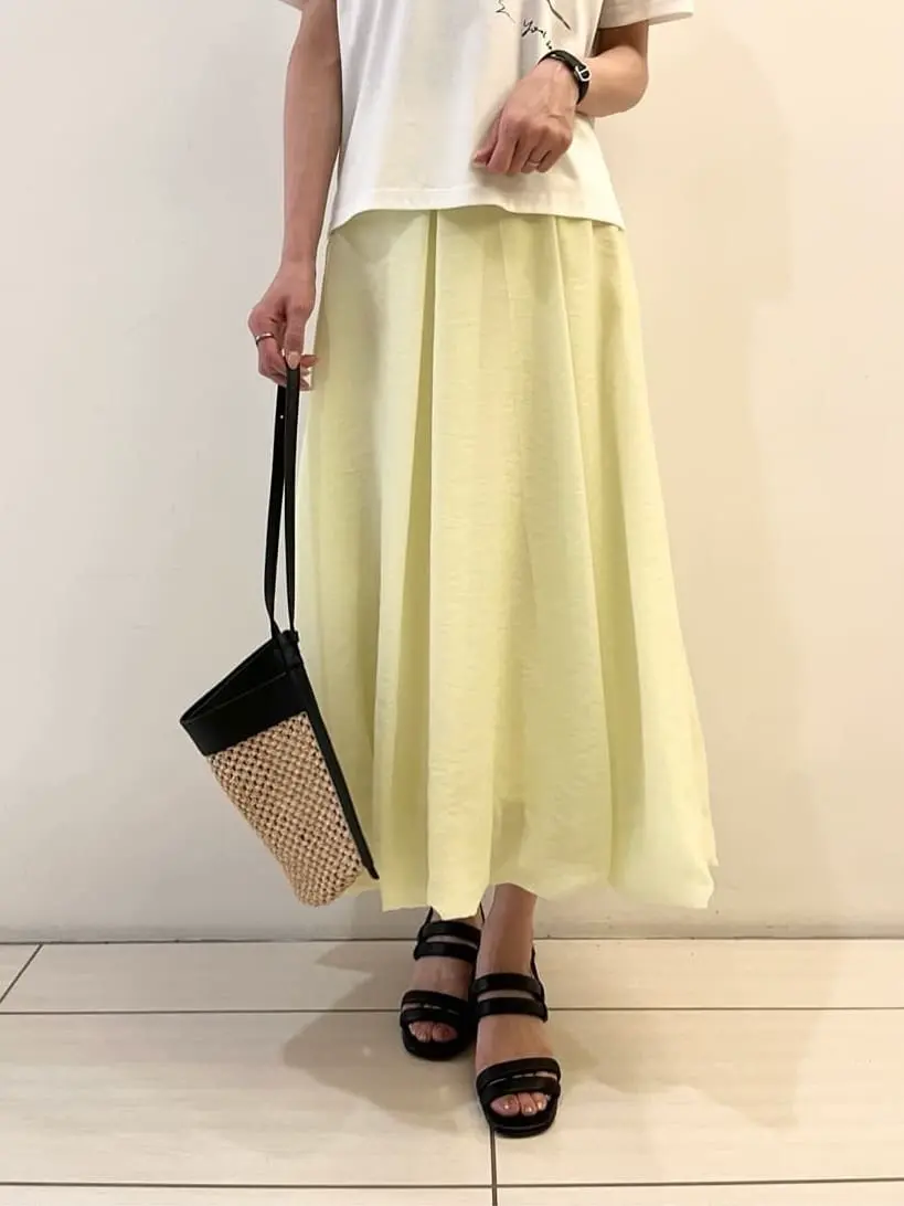 GRACE CONTINENTAL The Banquet 亀田 未希 コーディネート画像