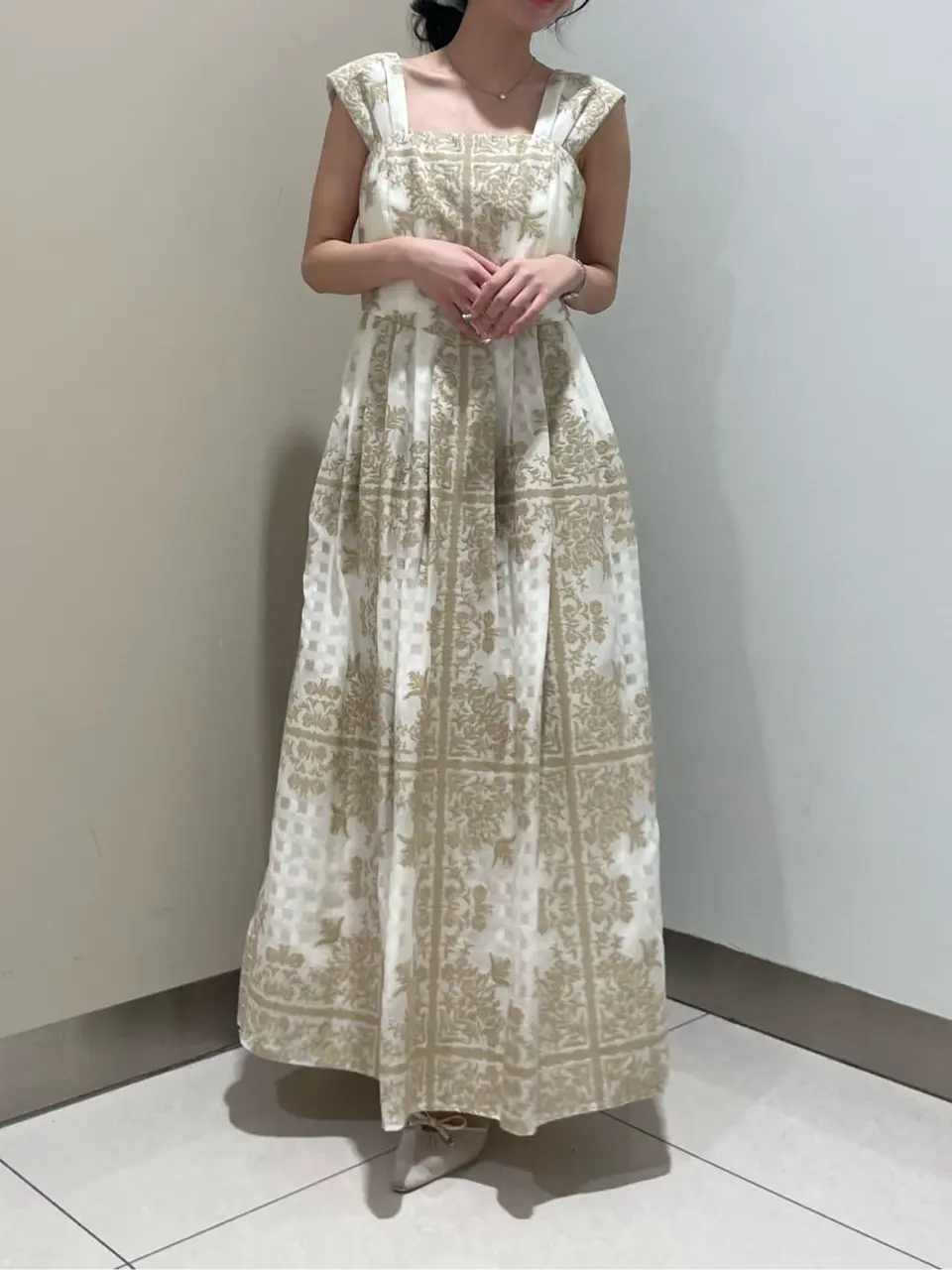  Ezawa.M コーディネート画像