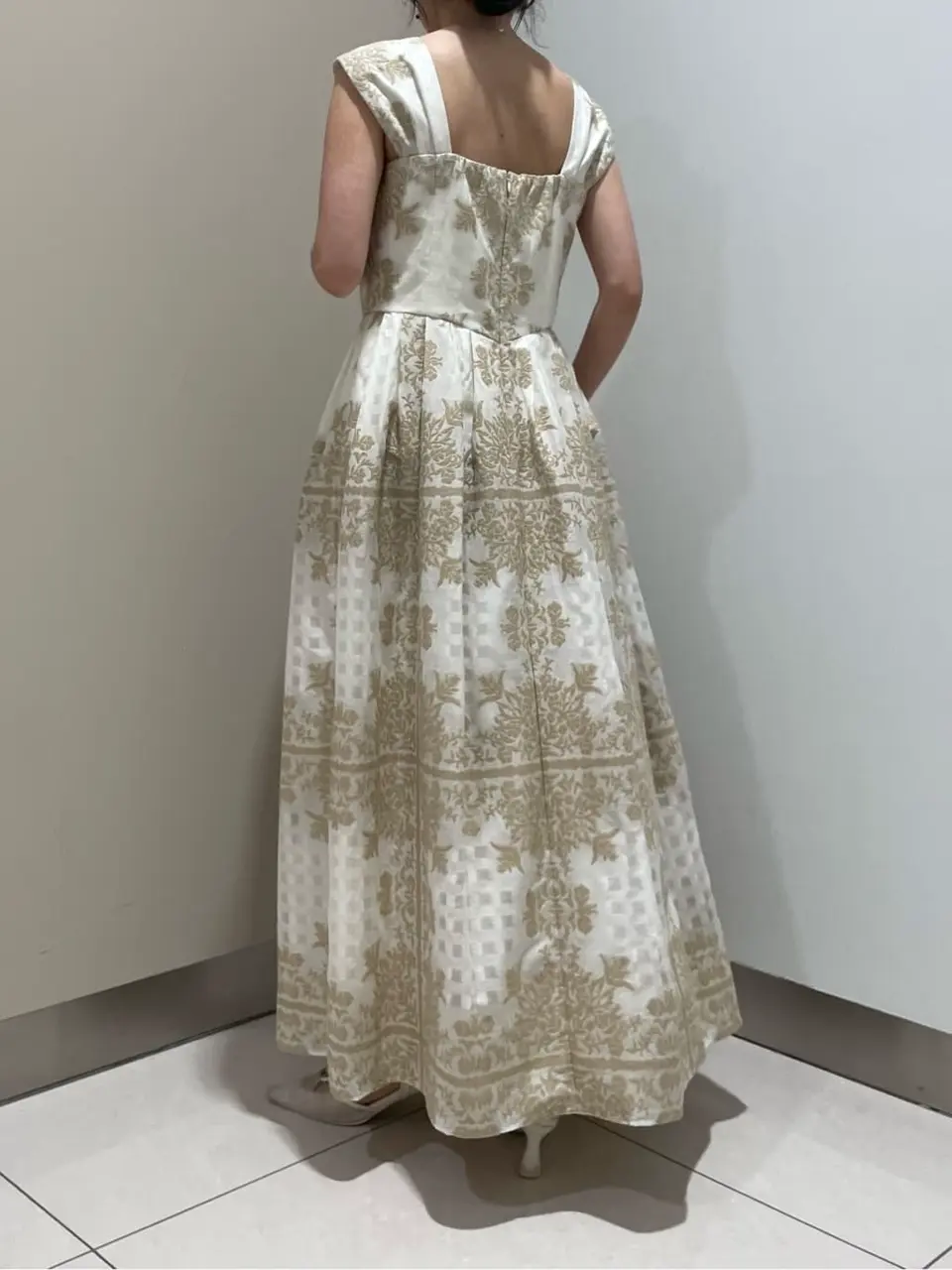 GRACE CONTINENTAL The Banquet Ezawa.M コーディネート画像